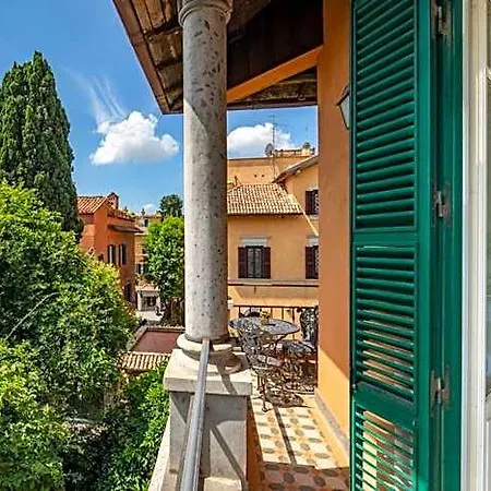Aventino 3*