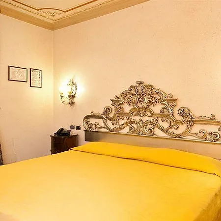 Aventino 3* Rome