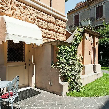 Aventino 3*