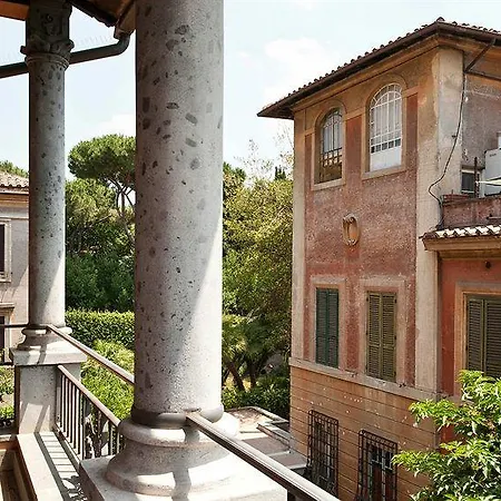 Aventino 3*