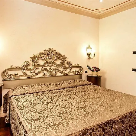 Szálloda Aventino 3*