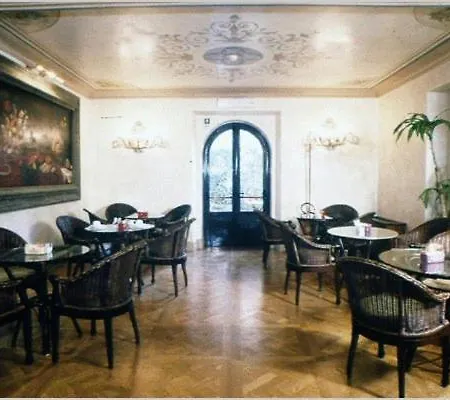 Aventino 3*