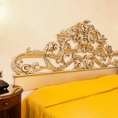 Aventino 3*