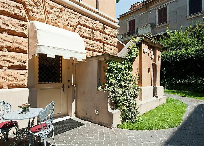 Aventino 3*